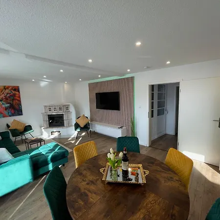 Apartment Neueroeffnung Nach Sanierung! Komfort Am Badepark, Modern! Stylisch! Geraeumig!