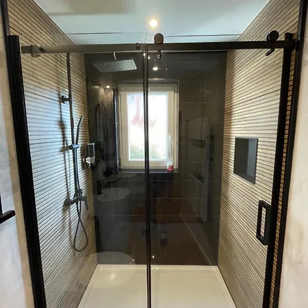 Neueroeffnung Nach Sanierung! Komfort Am Badepark, Modern! Stylisch! Geraeumig! Apartment *