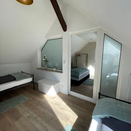 Apartment Neueroeffnung Nach Sanierung! Komfort Am Badepark, Modern! Stylisch! Geraeumig!