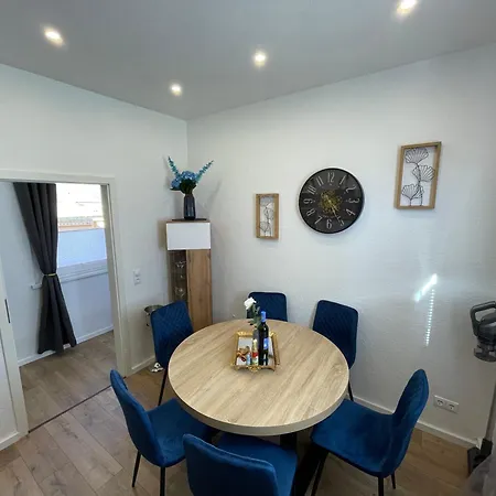 Apartment Neueroeffnung Nach Sanierung! Komfort Am Badepark, Modern! Stylisch! Geraeumig! *