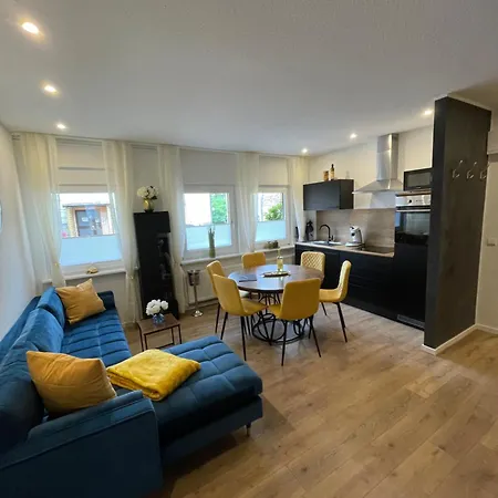Neueröffnung Nach Sanierung! Komfort Am Badepark, Modern! Stylisch! Geräumig! Apartment *